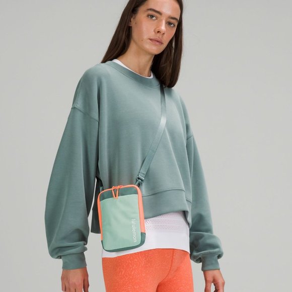 Lululemon Easy Access Crossbody Bag NWT O/S (ATGN/TIDT) Orange Green - Picture 3 of 13
